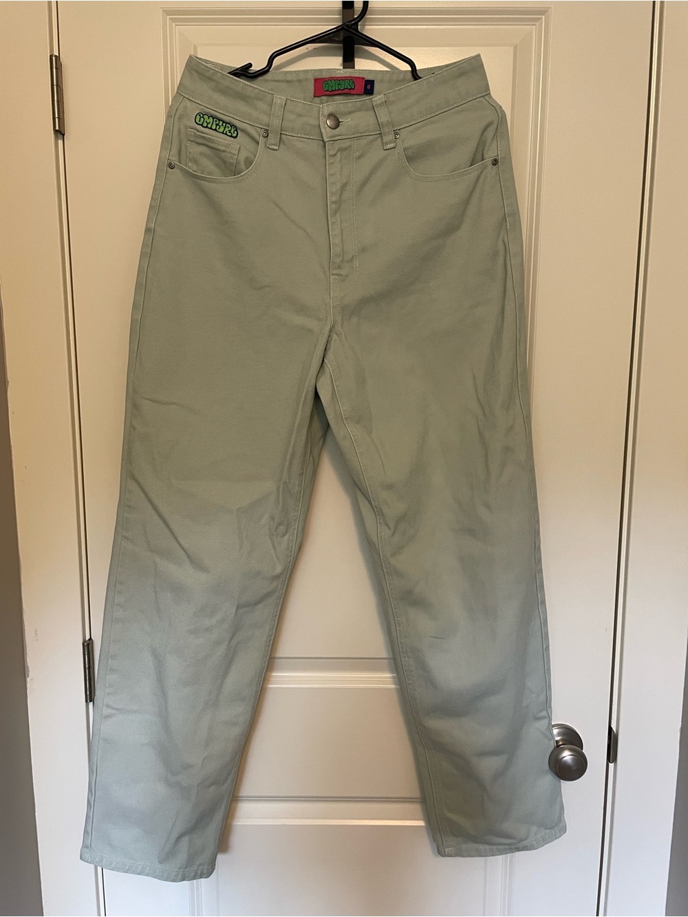 EMPYRE Boyfriend Jeans in Light Sage Green